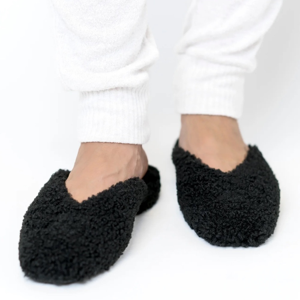 YOSI SAMRA Jessy Slipper in Black Faux Shearling